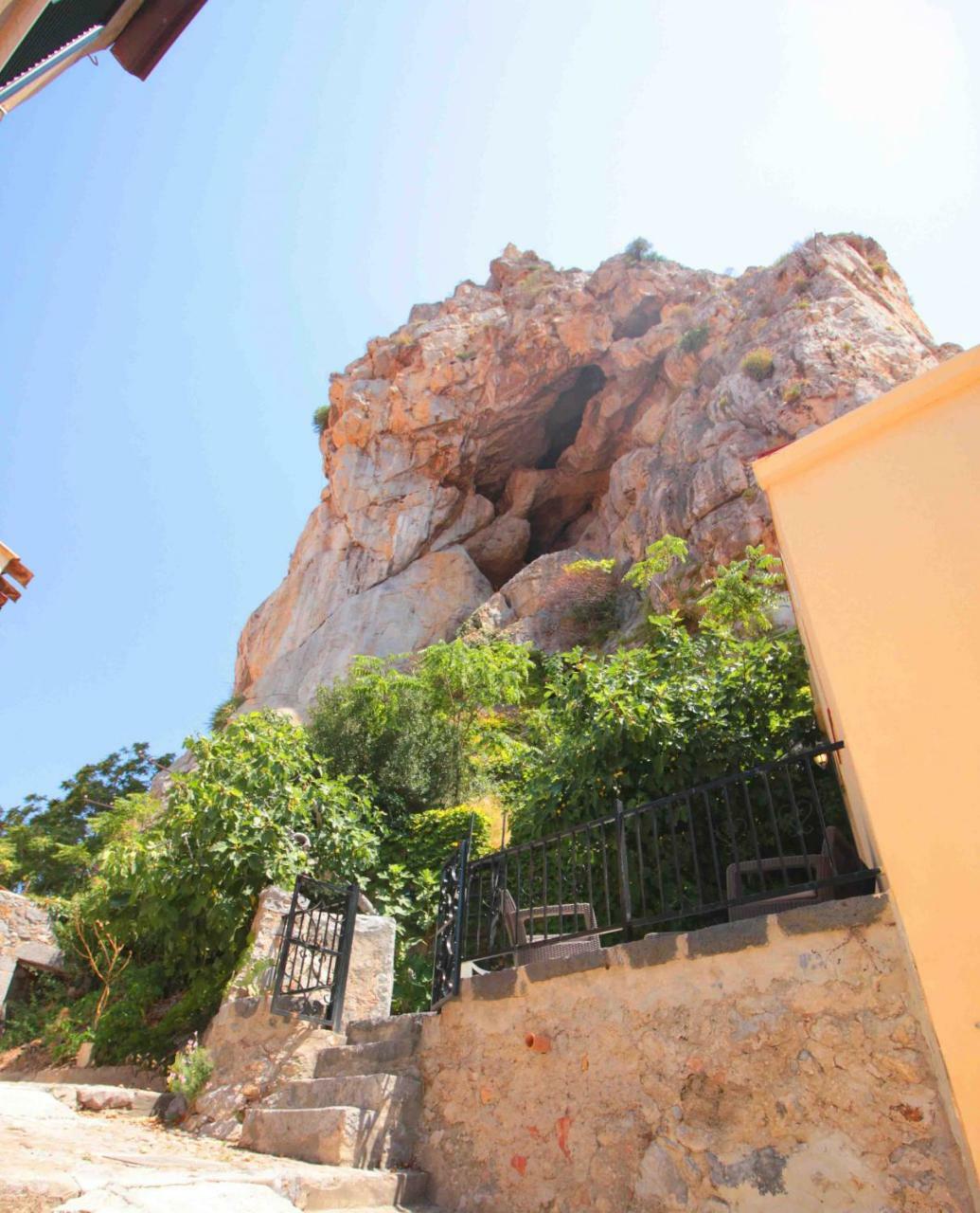 Terrazza La Rocca By Wonderful Italy Apartment เชฟาลู ภายนอก รูปภาพ