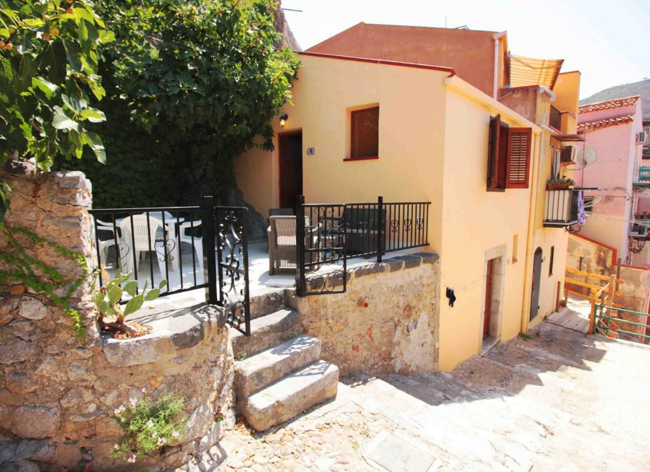 Terrazza La Rocca By Wonderful Italy Apartment เชฟาลู ภายนอก รูปภาพ